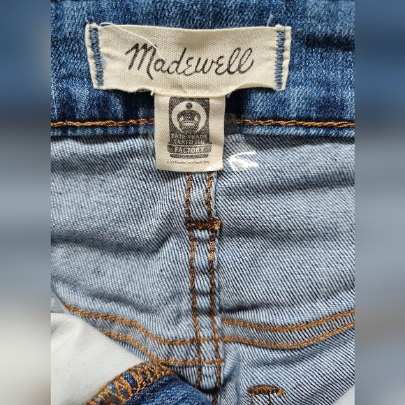 Madewell "Curvy Cali Demi-Boot" Jeans, size 26. Indigo color. - Picture 8 of 11